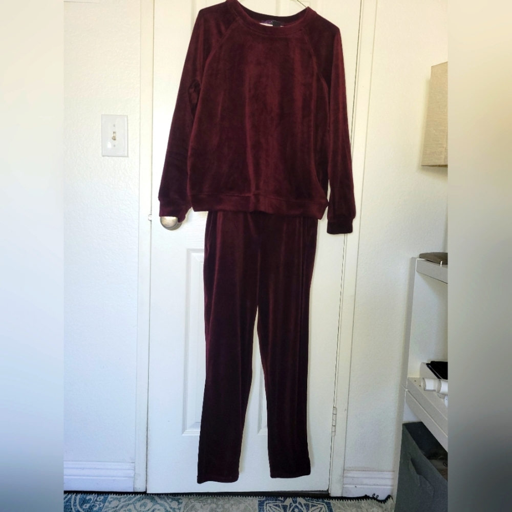 Active set for Women's sz Small